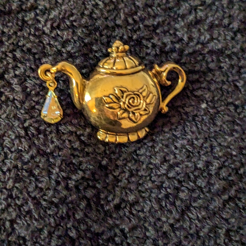 Vintage Avon Teapot pin